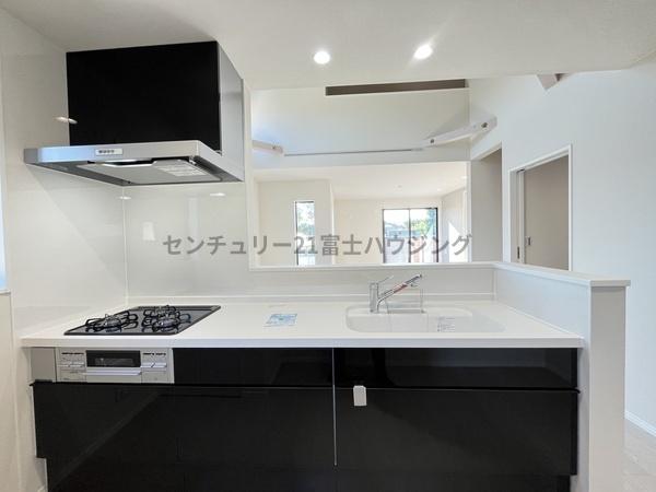 茅ヶ崎市高田１丁目の新築一戸建