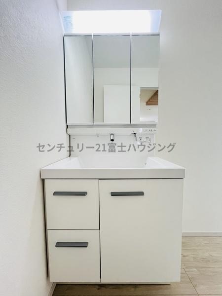 茅ヶ崎市南湖４丁目の新築一戸建