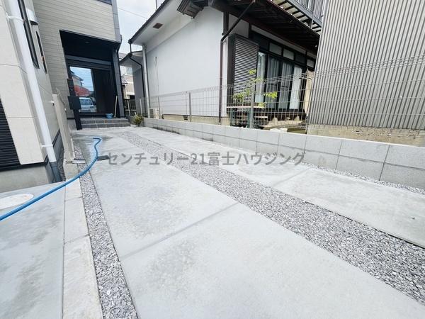 茅ヶ崎市南湖４丁目の新築一戸建
