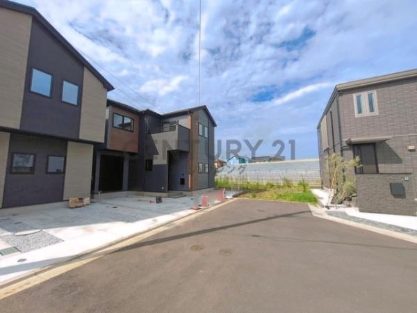 藤沢市長後3期　新築戸建2号棟　全3棟