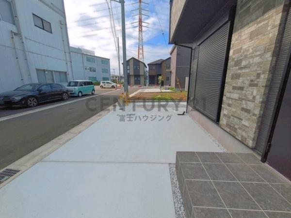 藤沢市長後3期　新築戸建3号棟　全3棟