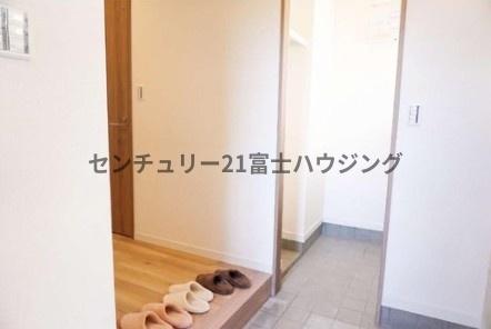 藤沢市鵠沼松が岡４丁目の中古一戸建て
