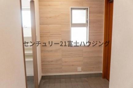 藤沢市鵠沼松が岡４丁目の中古一戸建て