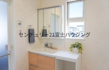 藤沢市鵠沼松が岡４丁目の中古一戸建て