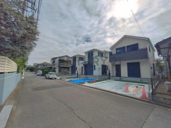 藤沢市大庭5221番　新築戸建B号棟　全3棟