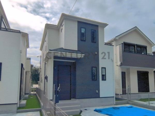 藤沢市大庭5221番　新築戸建B号棟　全3棟