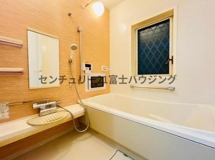 藤沢市片瀬４丁目の中古一戸建て