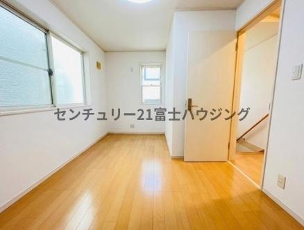 藤沢市片瀬４丁目の中古一戸建て