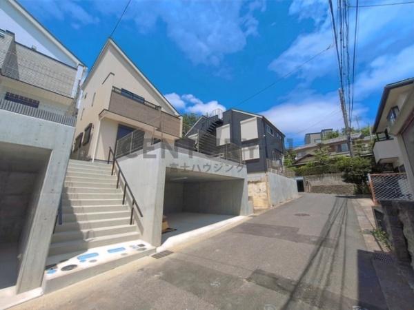 藤沢市渡内4丁目2期　新築戸建NO.2　全2棟