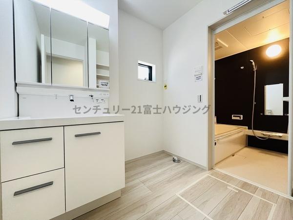 茅ヶ崎市松が丘3期　新築戸建1号棟　全2棟