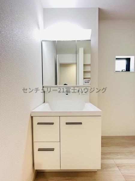 茅ヶ崎市松が丘3期　新築戸建1号棟　全2棟