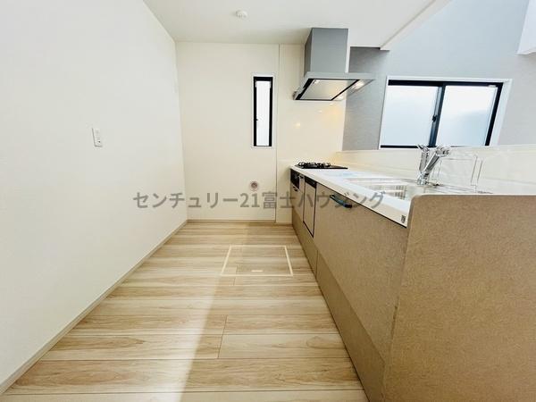 茅ヶ崎市松が丘3期　新築戸建1号棟　全2棟