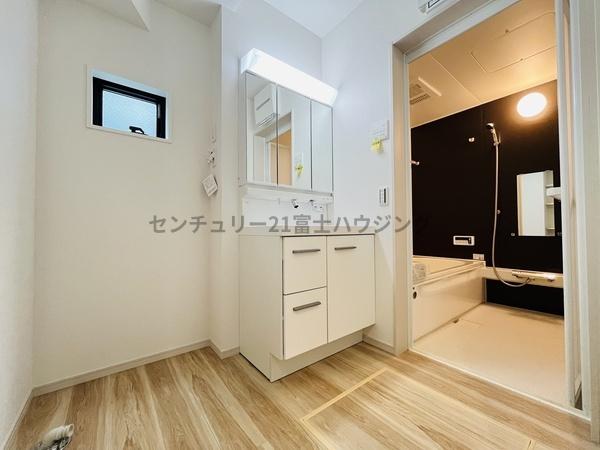 茅ヶ崎市松が丘3期　新築戸建2号棟　全2棟