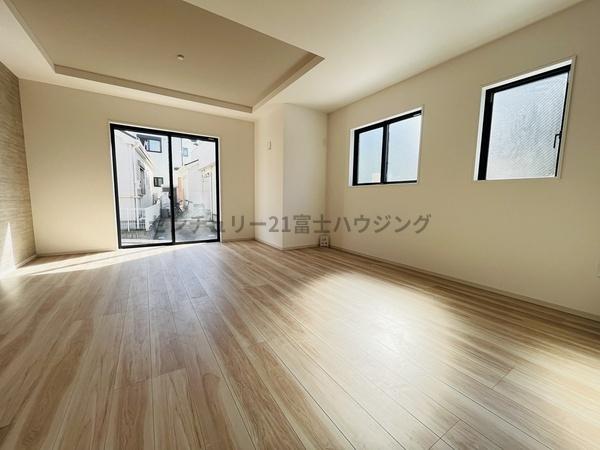 茅ヶ崎市松が丘3期　新築戸建2号棟　全2棟