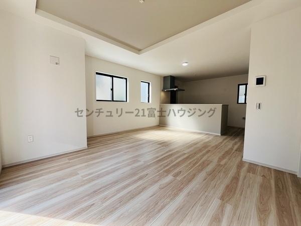 茅ヶ崎市松が丘3期　新築戸建2号棟　全2棟
