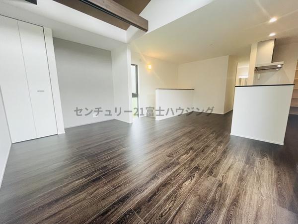 茅ヶ崎市西久保Ⅲ　新築戸建A棟　全4棟