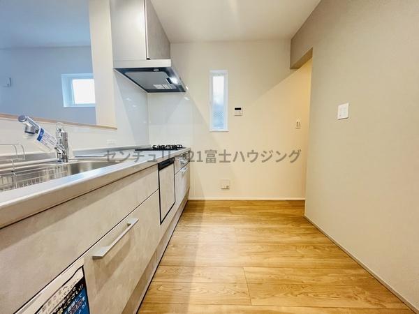 茅ヶ崎市西久保の新築一戸建