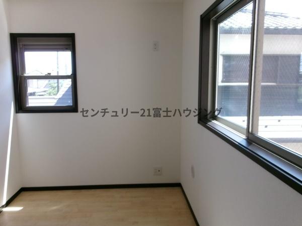 茅ヶ崎市小桜町の中古一戸建て