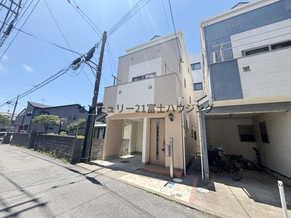 茅ヶ崎市小桜町の中古一戸建
