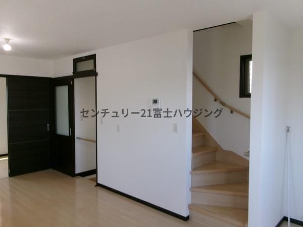 茅ヶ崎市小桜町の中古一戸建て