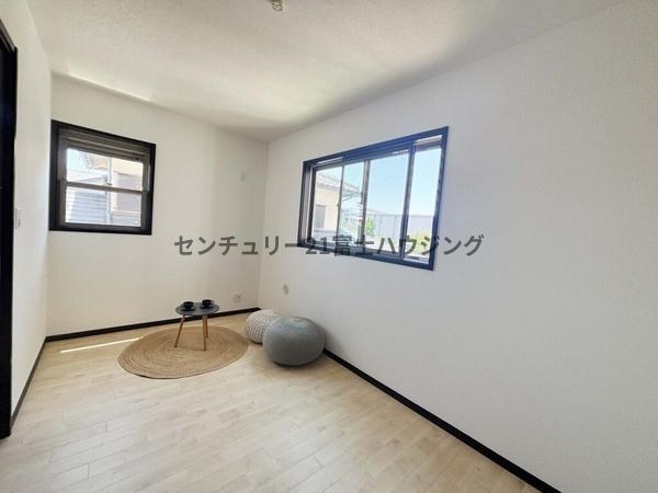 茅ヶ崎市小桜町の中古一戸建て