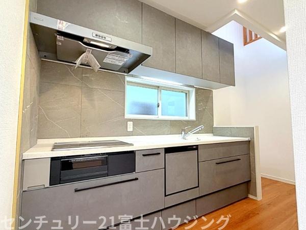 藤沢市片瀬２丁目の中古一戸建て