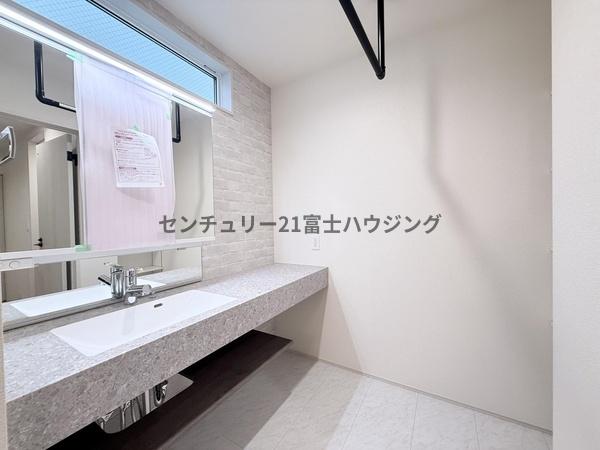 茅ヶ崎市香川４丁目の新築一戸建