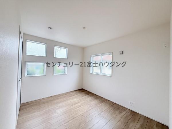 茅ヶ崎市香川４丁目の新築一戸建