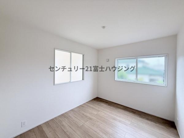 茅ヶ崎市香川４丁目の新築一戸建