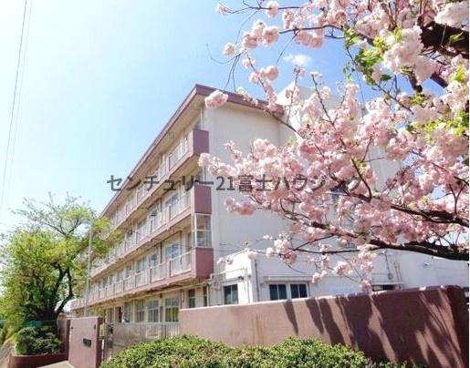 横浜市港南区芹が谷５丁目の中古一戸建て(芹沢南小学校)