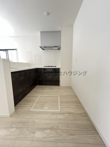 茅ヶ崎市高田3期　新築戸建4号棟　全4棟
