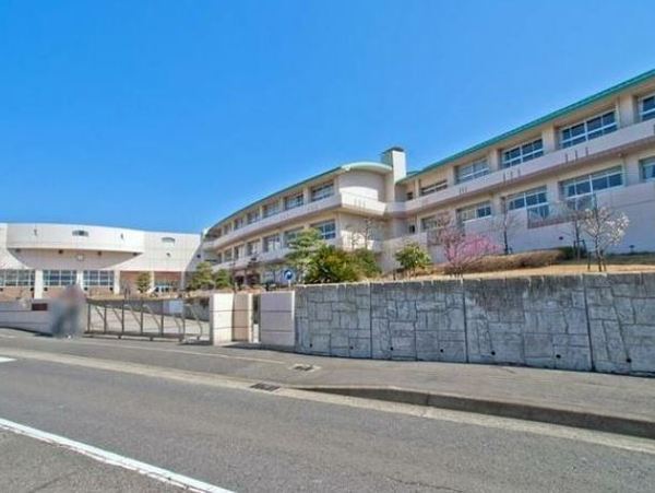 藤沢市柄沢　新築戸建　全1棟(藤ヶ岡中学校)