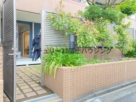 プラハ鎌倉材木座
