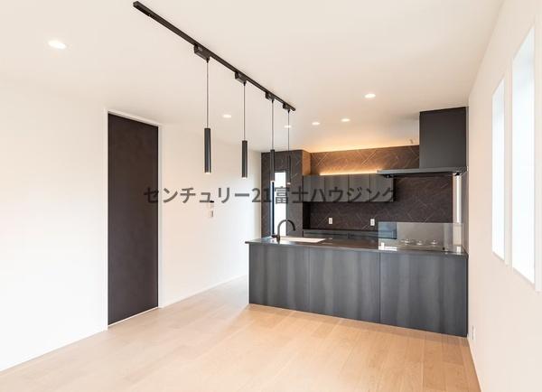 藤沢市鵠沼海岸3丁目　新築戸建　全1棟