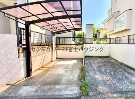 藤沢市本藤沢３丁目の中古一戸建て