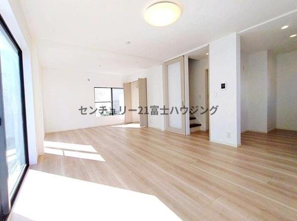 藤沢市本藤沢３丁目の中古一戸建て