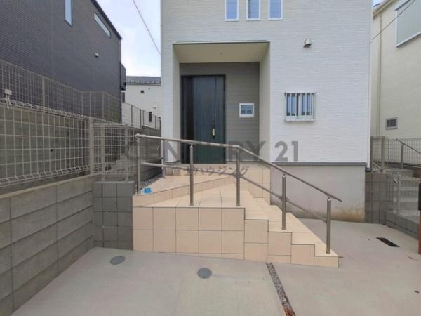 藤沢市藤沢5丁目　新築戸建2号棟　全3棟