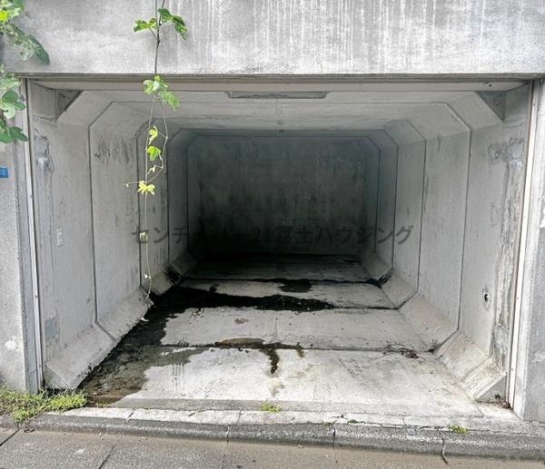 藤沢市本藤沢２丁目の中古一戸建て
