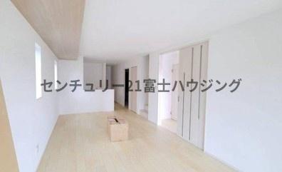 藤沢市本鵠沼1丁目　新築戸建B号棟　全2棟