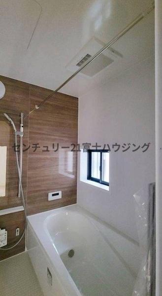 藤沢市本鵠沼1丁目　新築戸建B号棟　全2棟