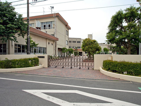藤沢市辻堂新町2丁目1期　新築戸建NO.1　全3棟(八松小学校)