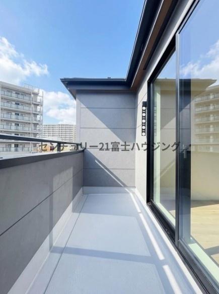 藤沢市羽鳥3丁目　新築戸建2号棟　全3棟