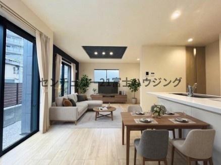 藤沢市羽鳥3丁目　新築戸建2号棟　全3棟