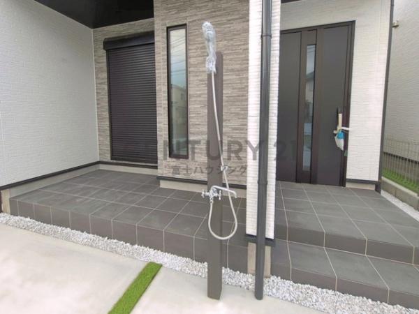 藤沢市辻堂元町2丁目2436番　新築戸建B号棟　全4棟