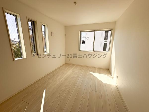 茅ヶ崎市柳島2丁目　新築分譲住宅　3号棟　全5棟