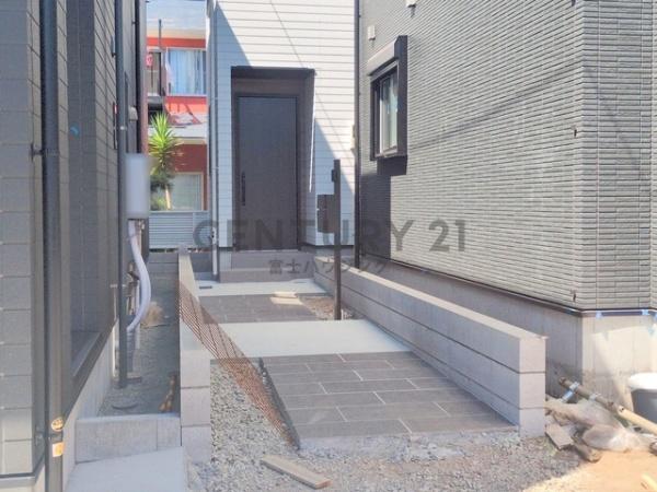 茅ヶ崎市赤松町の新築一戸建