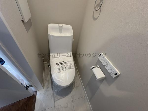 茅ヶ崎市香川5丁目 新築分譲住宅 8号棟 全10棟(トイレ)