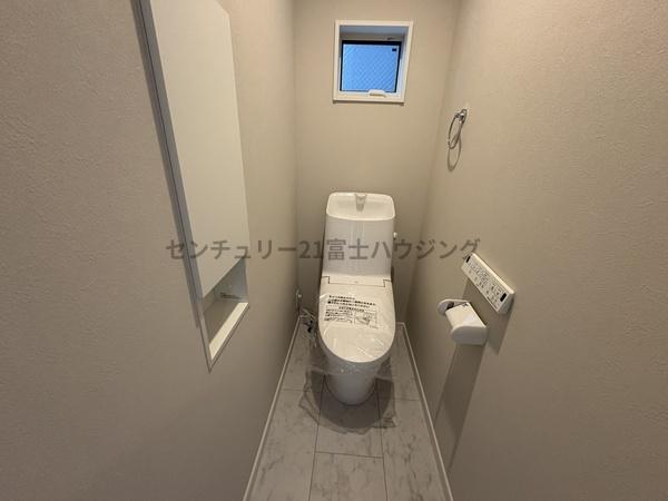 茅ヶ崎市香川5丁目 新築分譲住宅 8号棟 全10棟(トイレ)