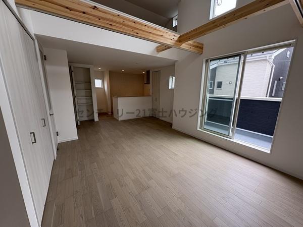 茅ヶ崎市香川5丁目　新築分譲住宅　10号棟　全10棟