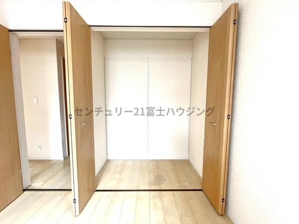 平塚市四之宮7丁目の中古一戸建て(収納)